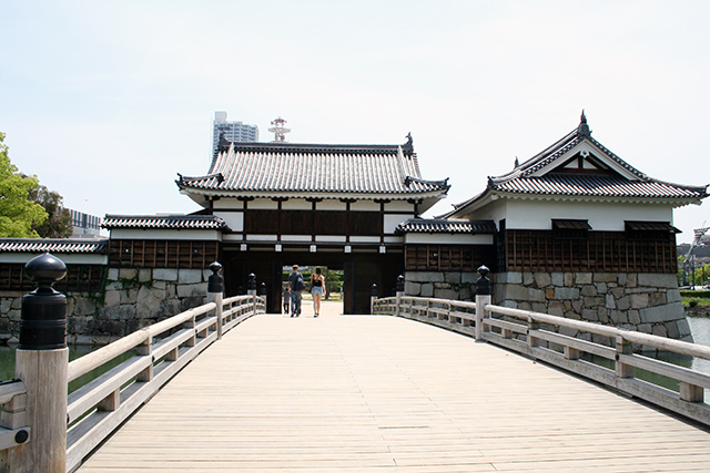 広島城　御表門と御門橋