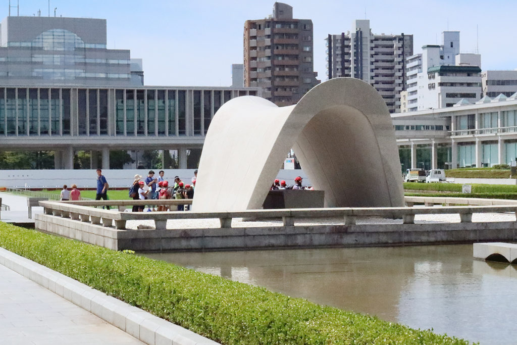 広島平和都市記念碑 